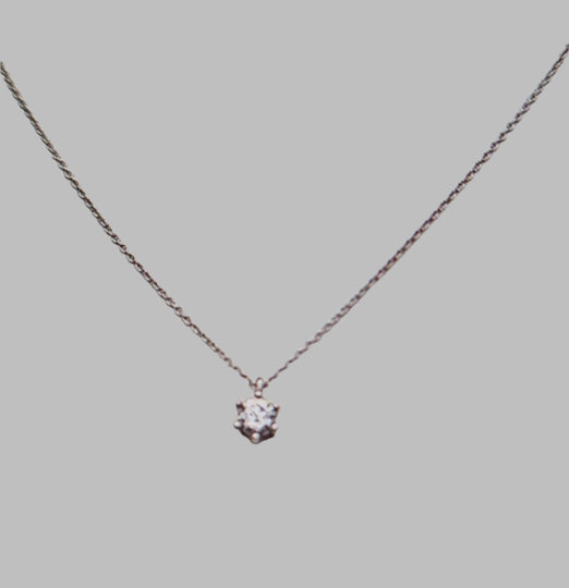 Simple Necklace With Small Diamond