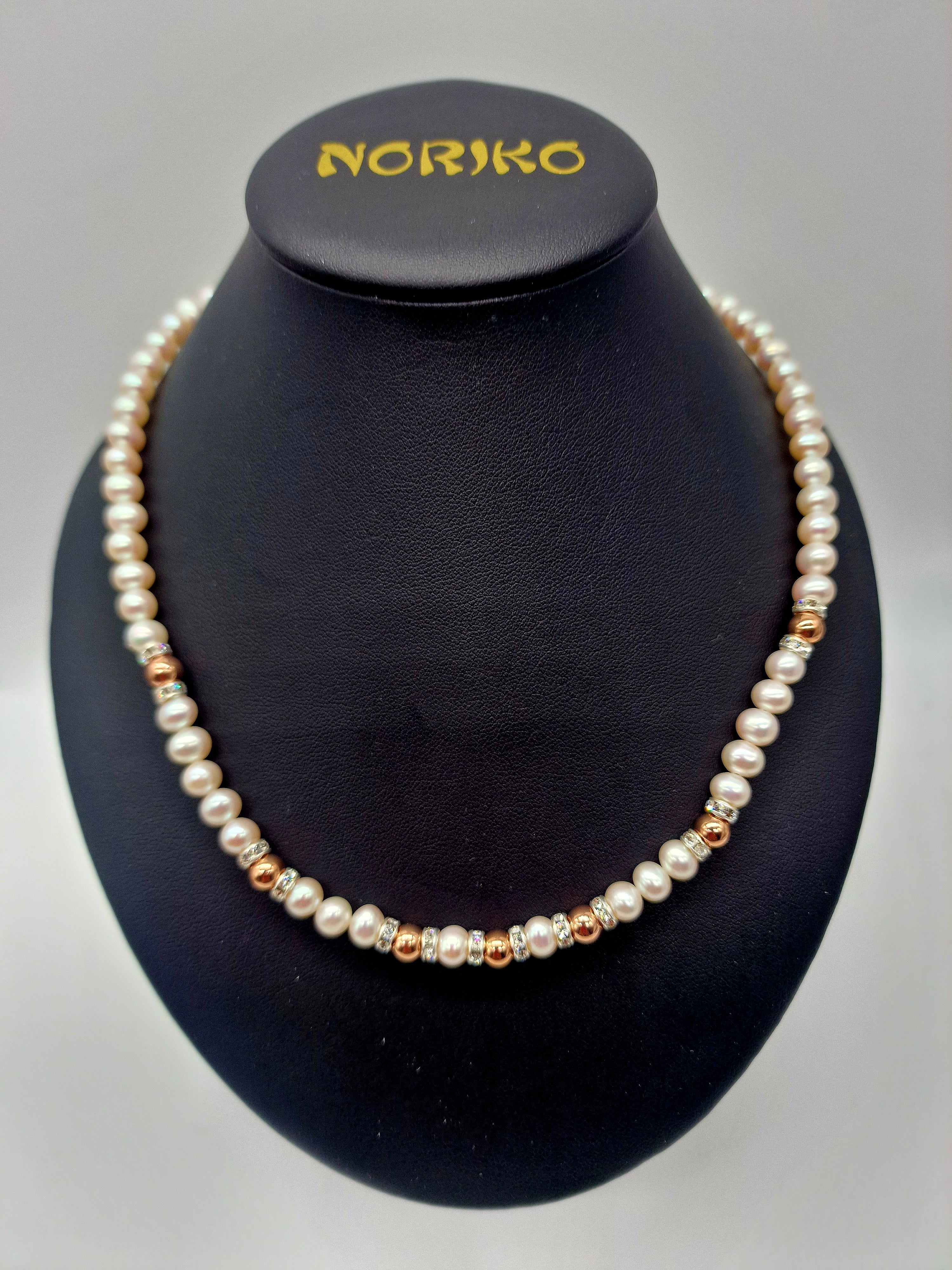 Multicouloured Pearl Necklace