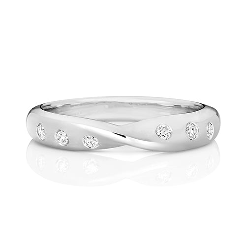 9ct Crossover Band Gypsy Setting