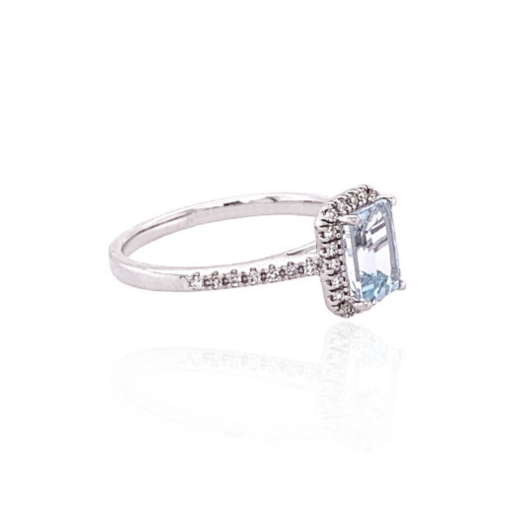 9ct White Gold Diamond and Aquamarine Ring