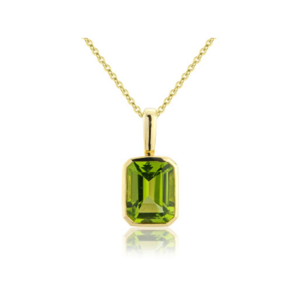 9ct Yellow Gold Large Octagonal Peridot Pendant Necklace