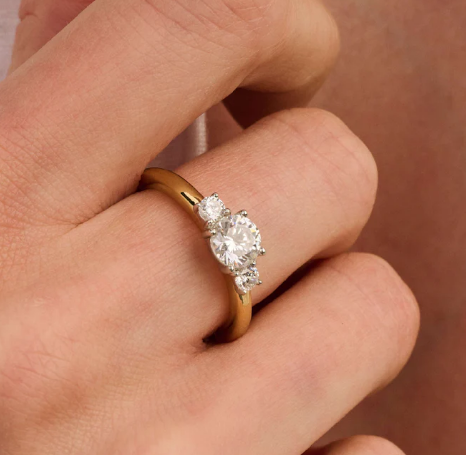 Ti Sento Classic Triple Zirconia Ring