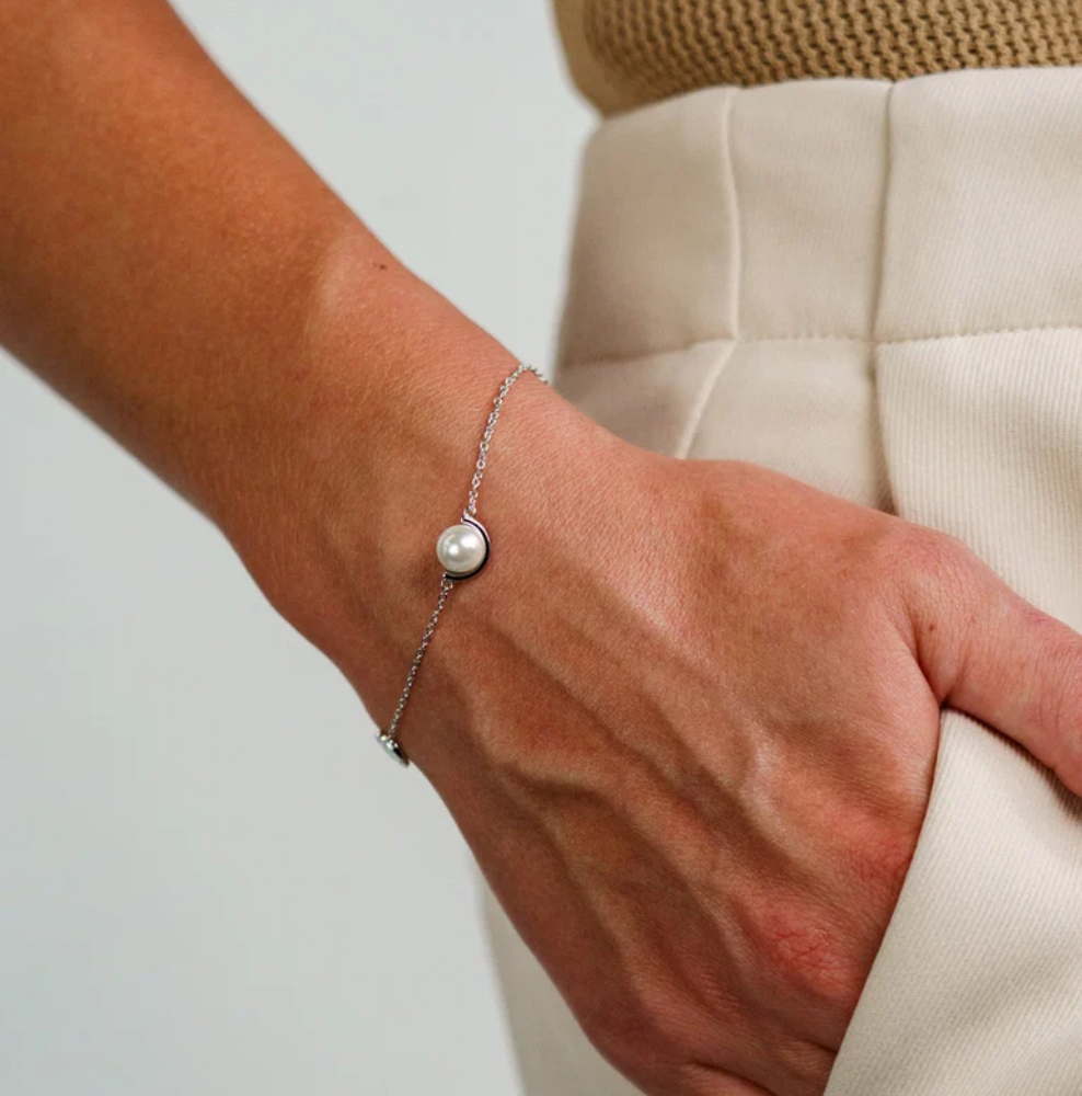 Georgini Adagio Crescent Nine-2-Five Pearl Silver Bracelet