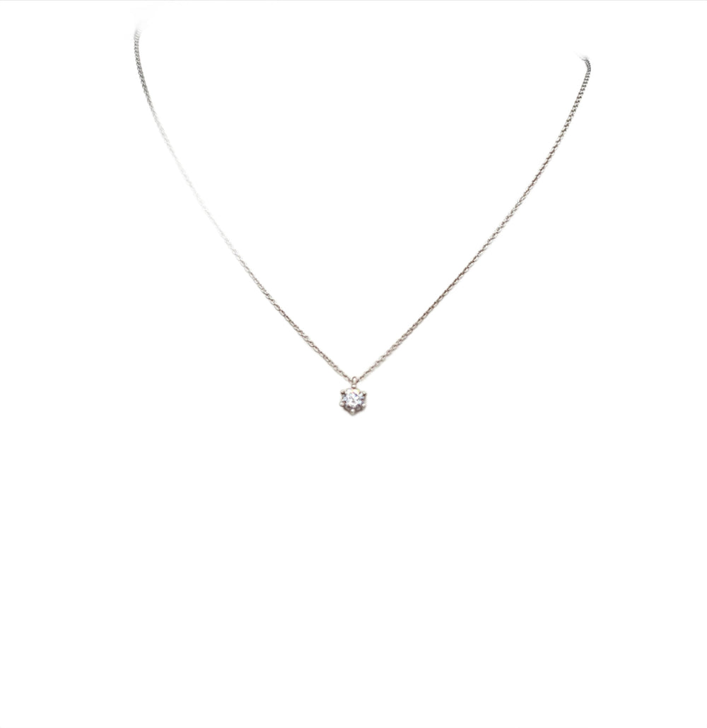 Simple Necklace With Small Diamond